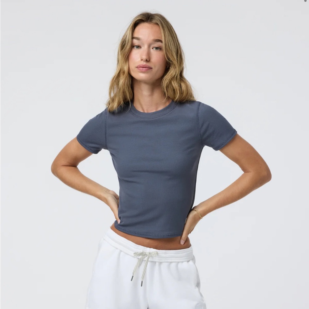 VUORI Pose Fitted Tee *XS*